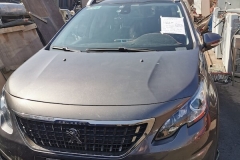 Peugeot 2008 Allure 1.6, año 2017, Patente JLWH 89-K.