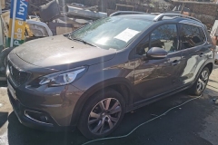 Peugeot 2008 Allure 1.6, año 2017, Patente JLWH 89-K.