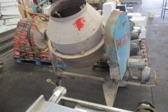 Lote 207-1 TROMPO CONCRETERO DE ½ CUBO C/MOTOR ELECTRICO 220V